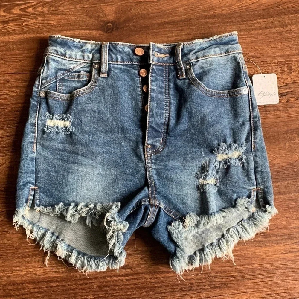 We The Free Free People Raw Hem Distressed Denim Shorts Size 24 NWT